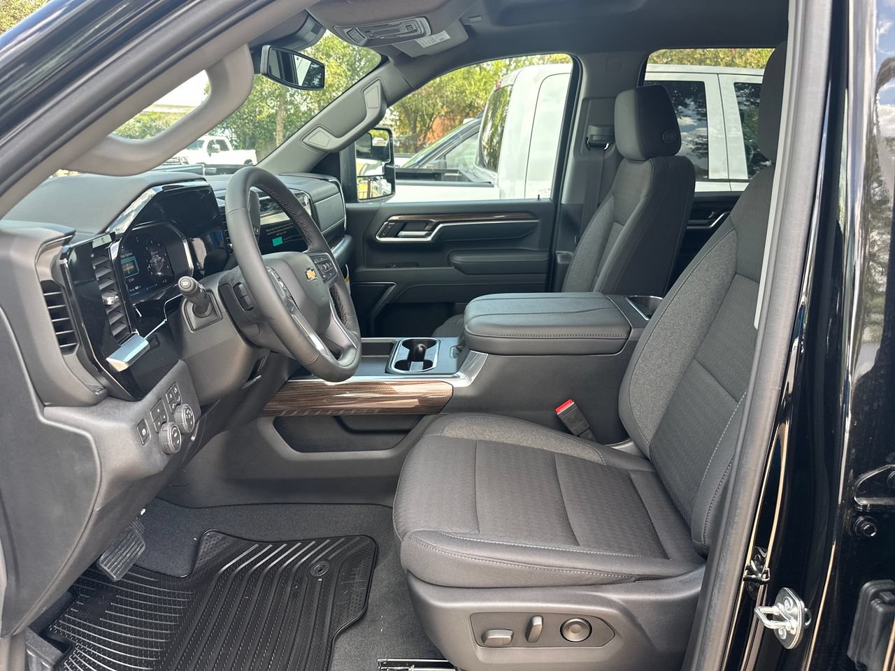 2026 Chevrolet Silverado 2500 HD LT Truck, photo 11