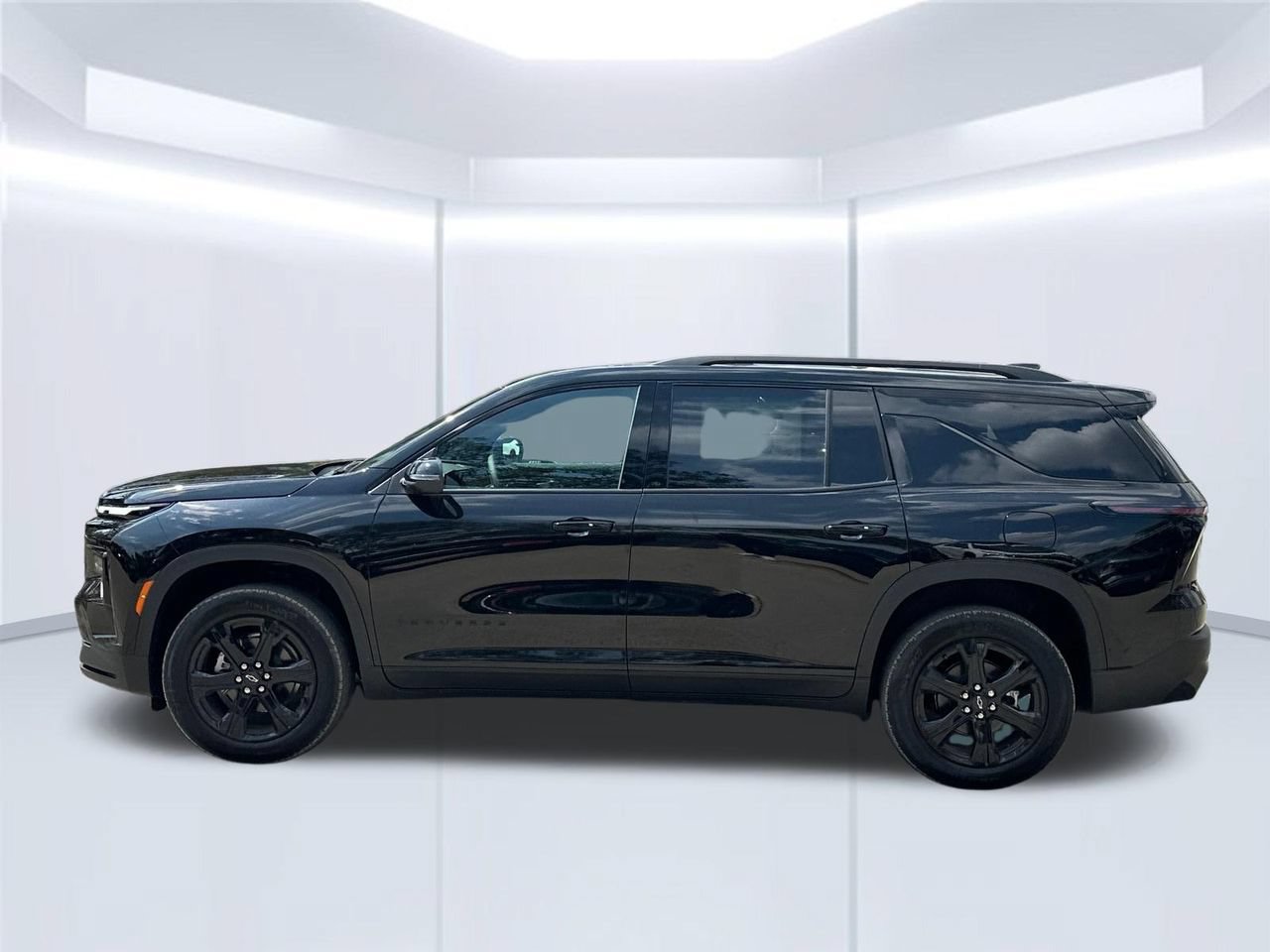 2027 Chevrolet Traverse LT SUV, photo 2