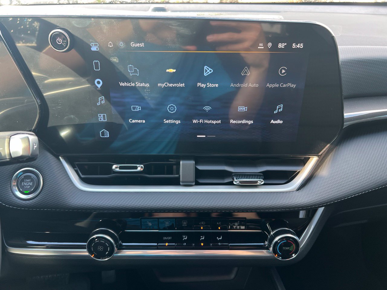 2027 Chevrolet Equinox LT - Photo 19