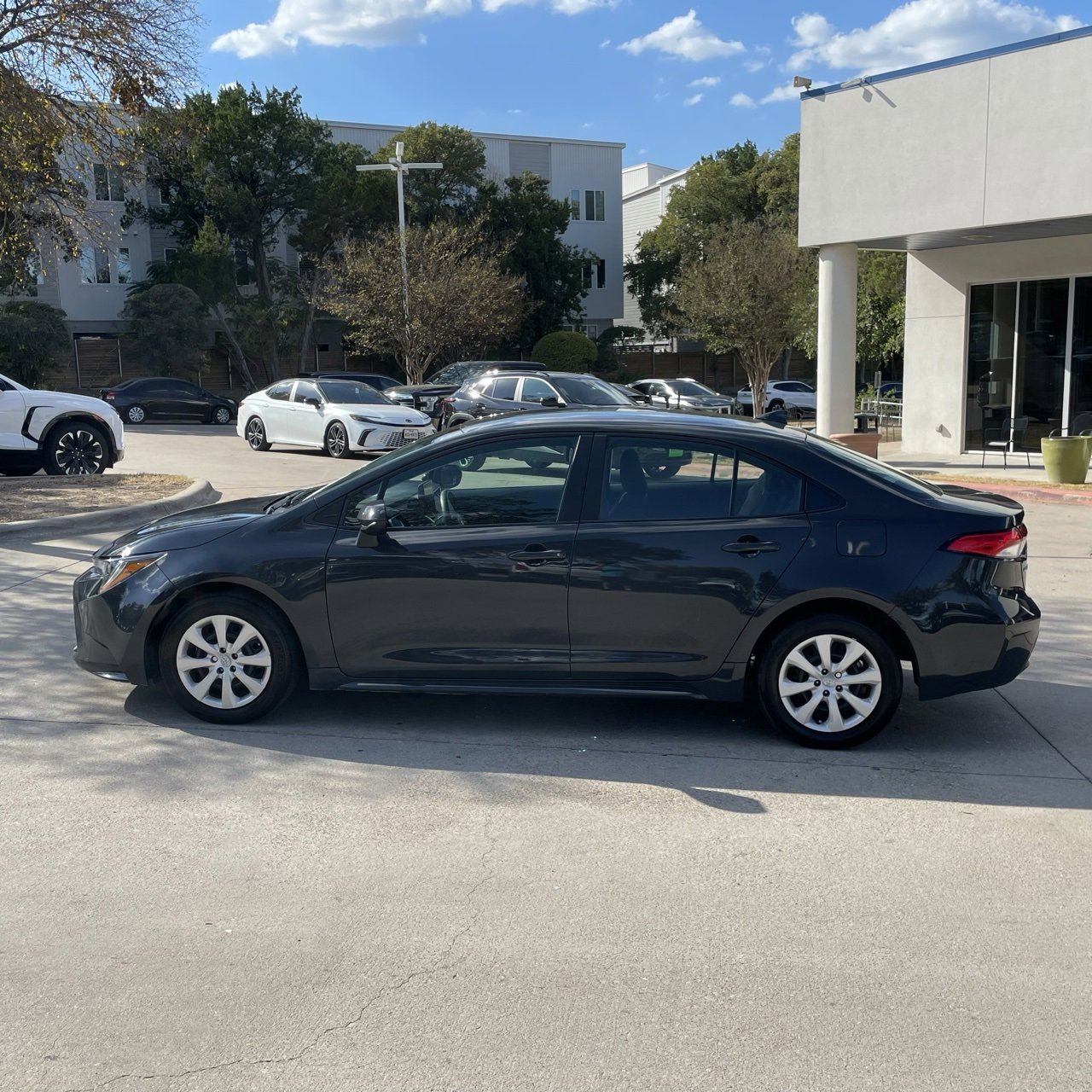 2024 Toyota Corolla LE photo 2