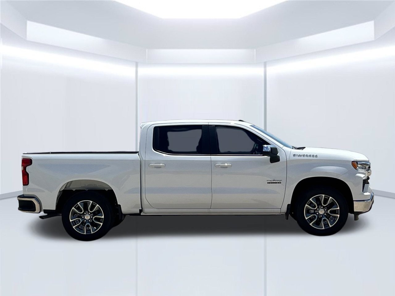 2026 Chevrolet Silverado 1500 LT - Photo 9