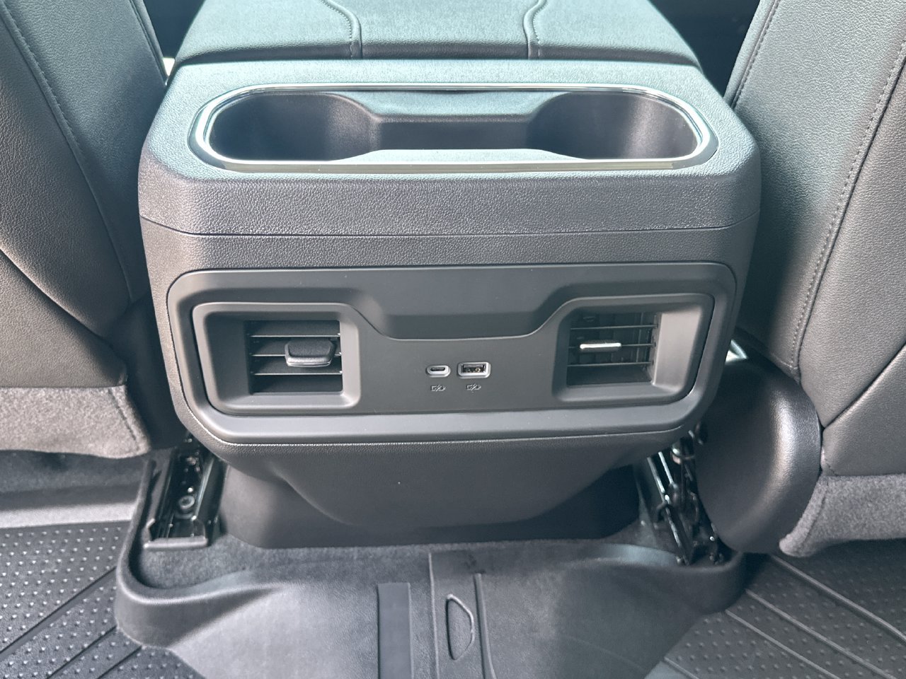 2026 Chevrolet Silverado 1500 RST - Photo 26