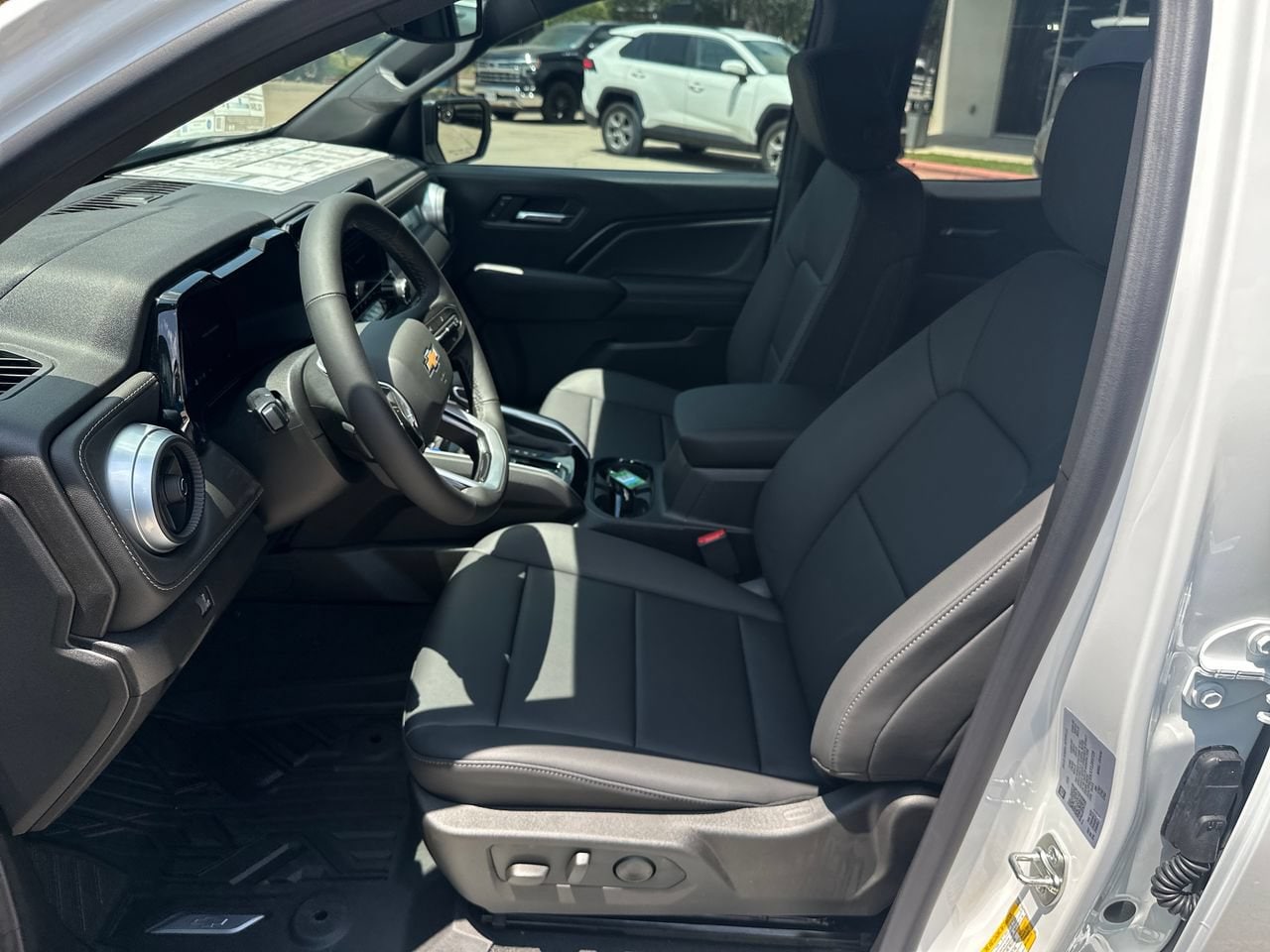 2026 Chevrolet Colorado LT - Photo 9