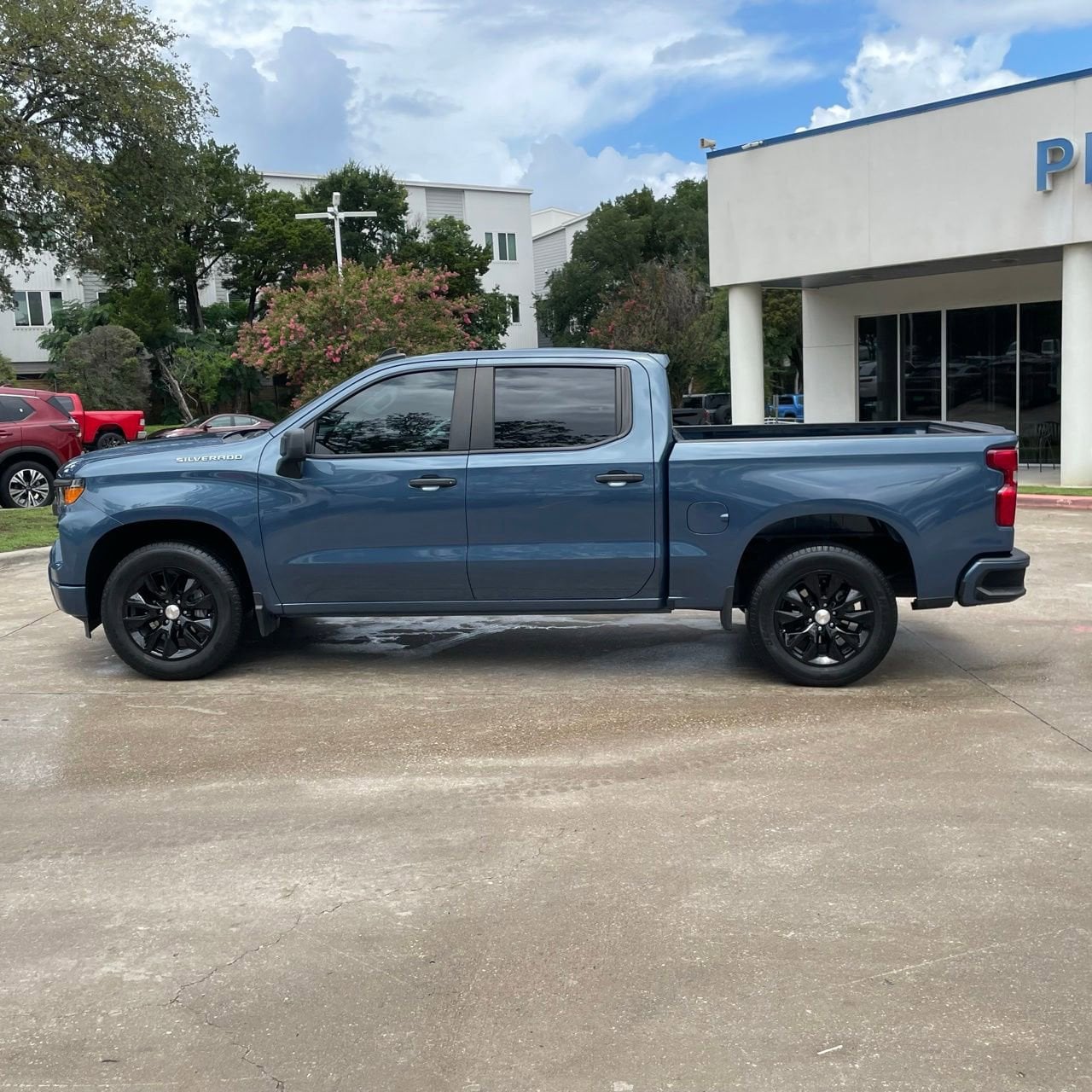 2024 Chevrolet Silverado 1500 Custom - Photo 3