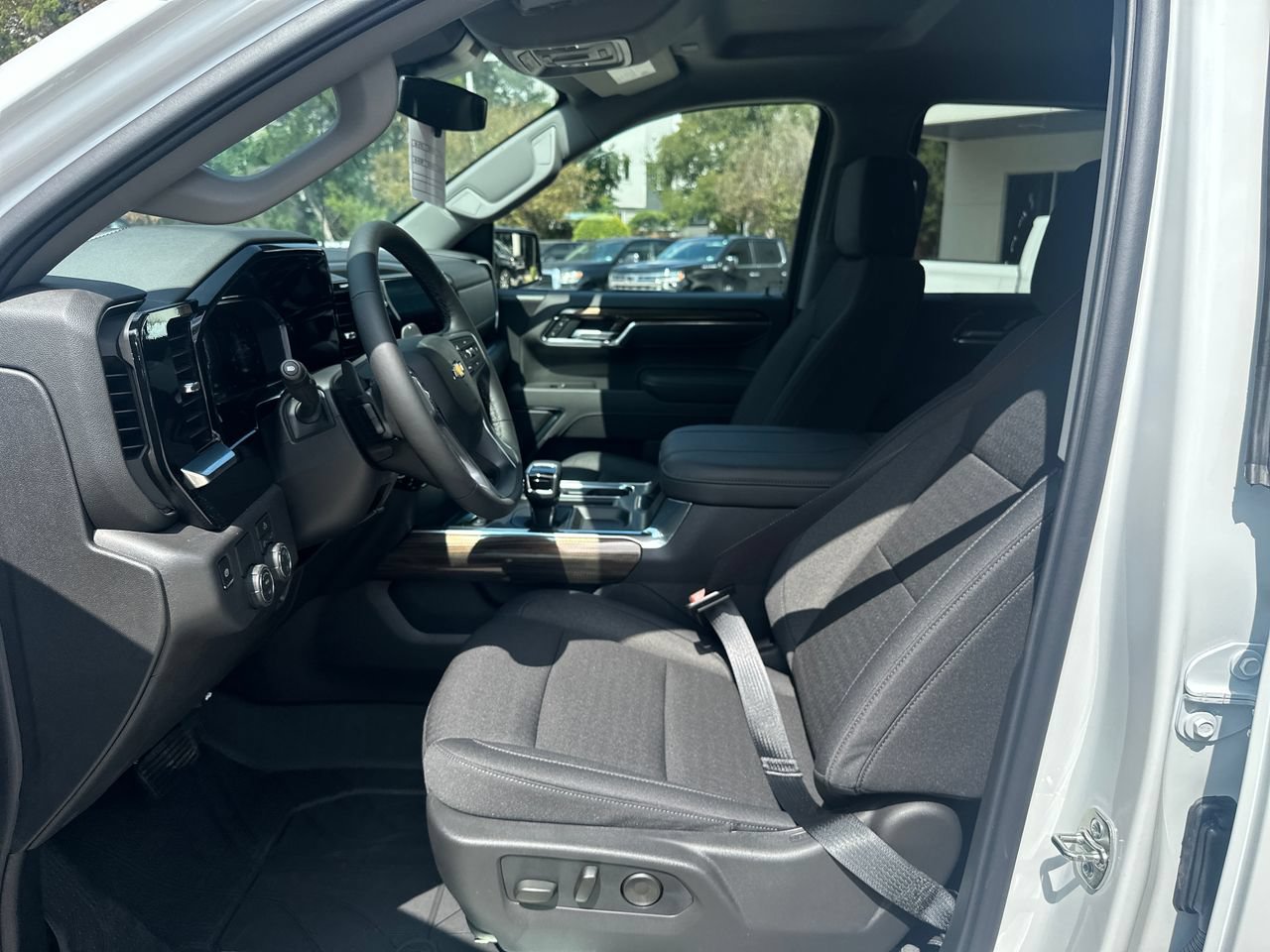 2026 Chevrolet Silverado 1500 LT, photo 9