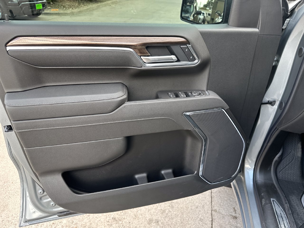 2026 Chevrolet Silverado 1500 LT - Photo 10