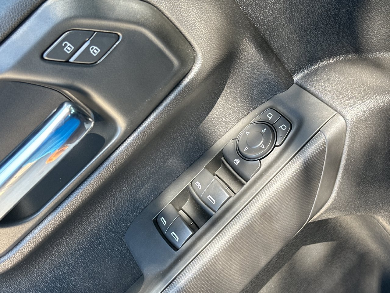 2026 Chevrolet Silverado 1500 Custom Trail Boss - Photo 12