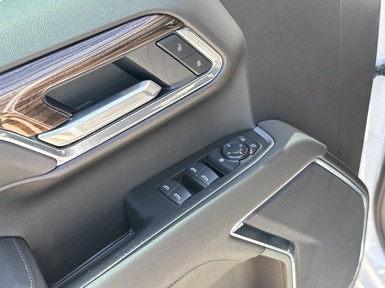 2026 Chevrolet Silverado 1500 LT - Photo 12