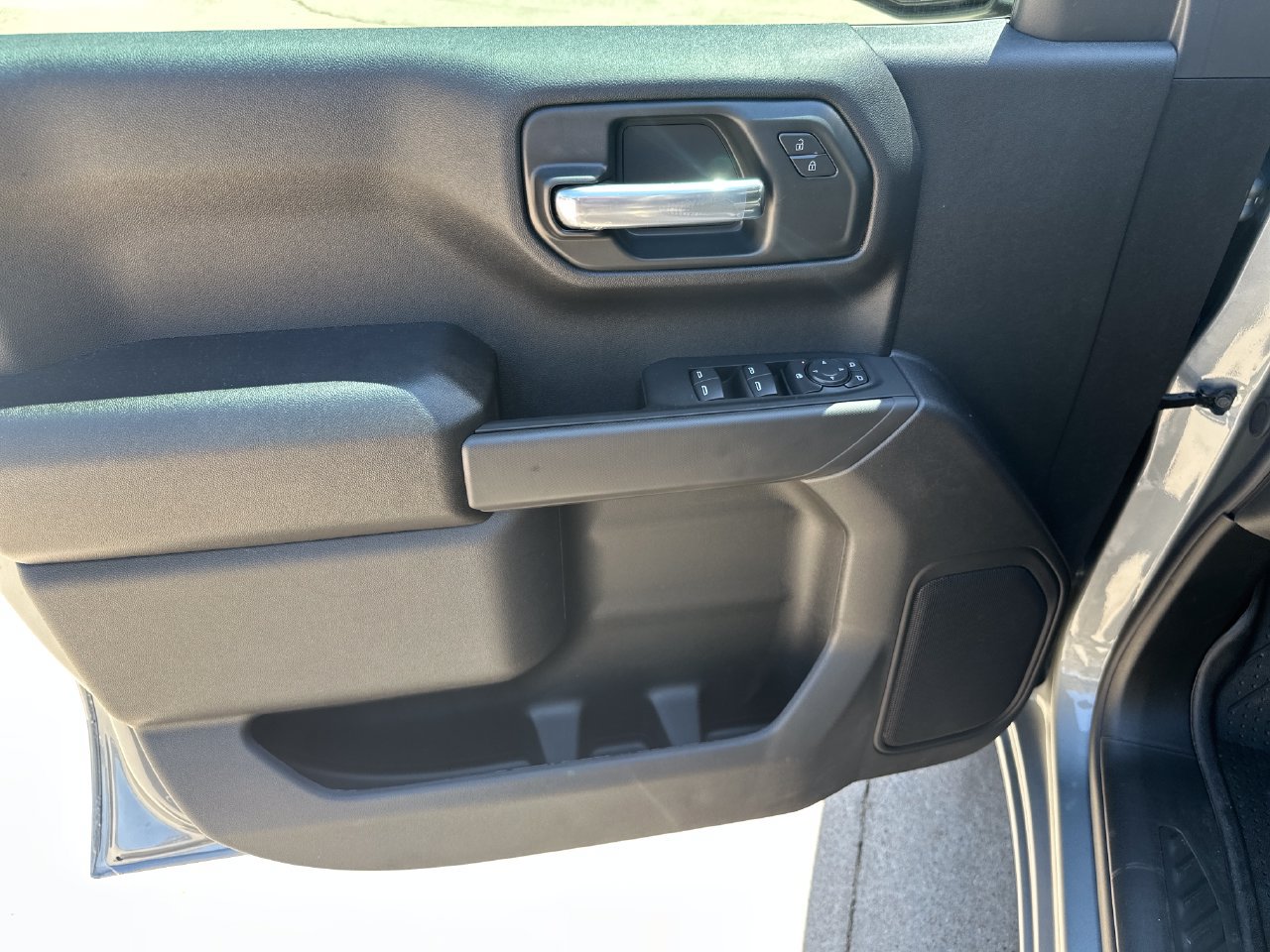 2026 Chevrolet Silverado 1500 Custom - Photo 10