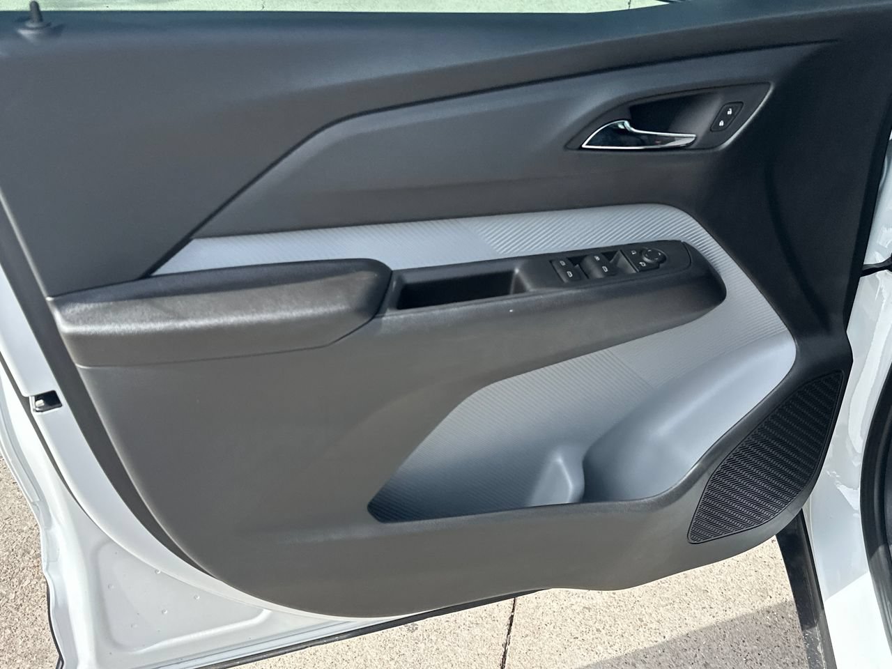 2027 Chevrolet Bolt LT SUV, photo 12