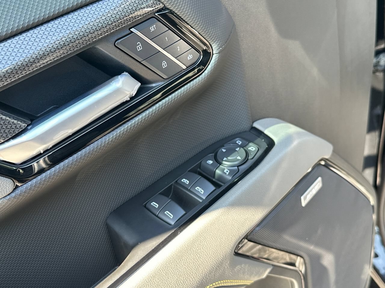 2026 Chevrolet Silverado 1500 ZR2 Truck, photo 12