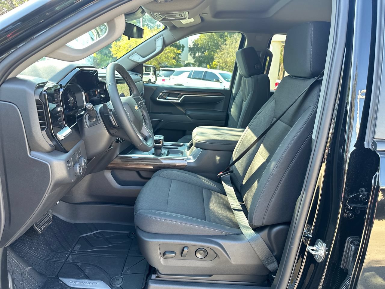 2026 Chevrolet Silverado 1500 LT, photo 9