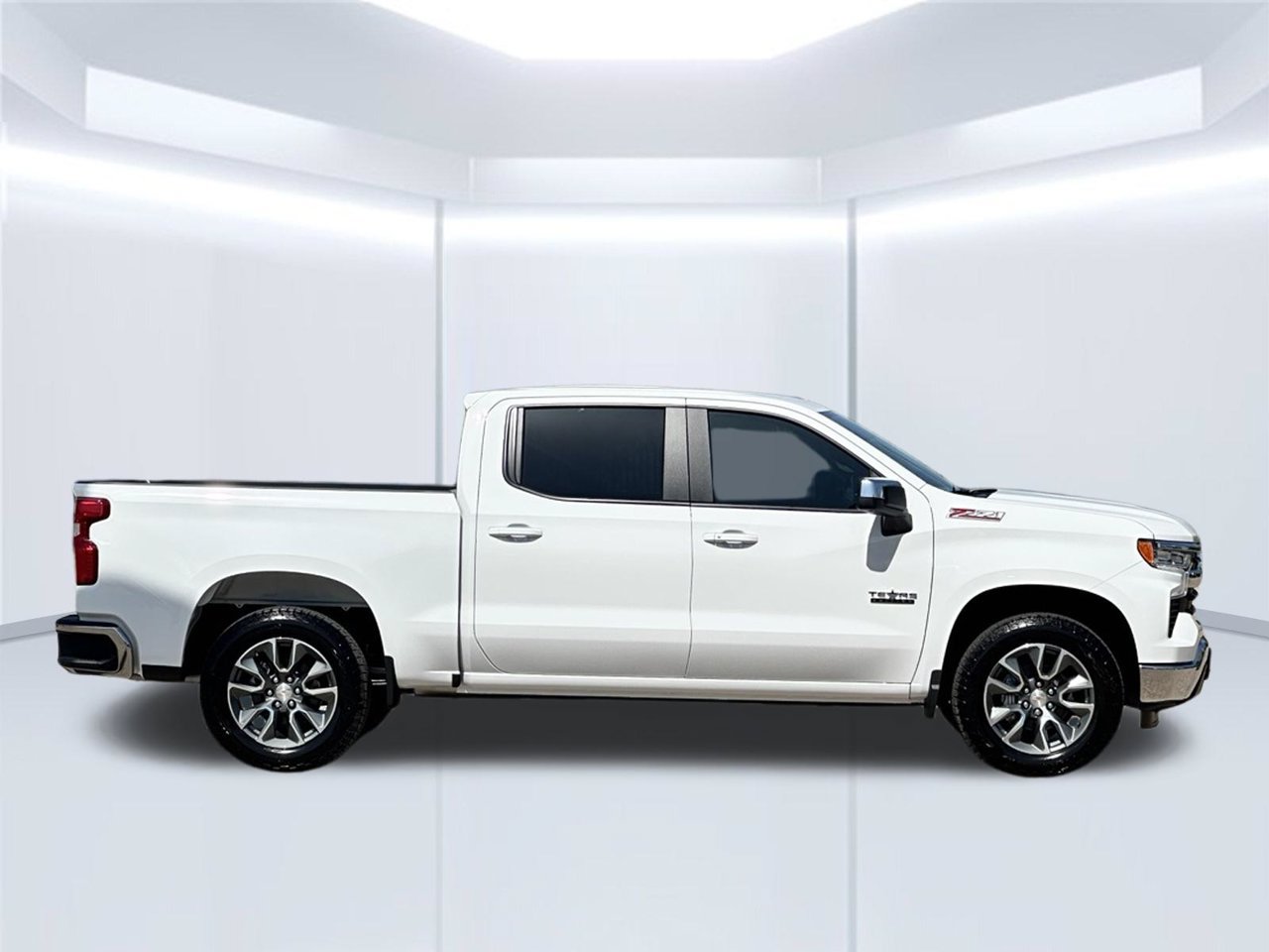 2026 Chevrolet Silverado 1500 LT - Photo 10
