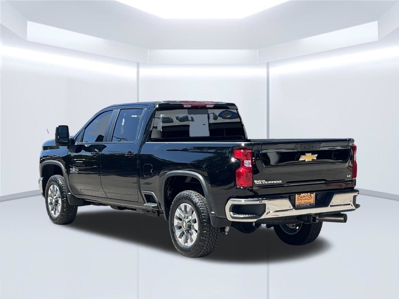 2026 Chevrolet Silverado 2500 HD LT Truck, photo 3
