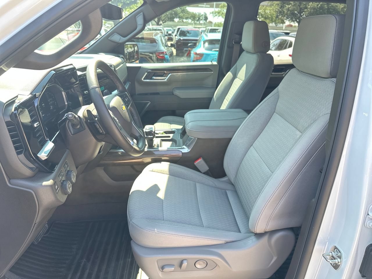 2026 Chevrolet Silverado 1500 LT Truck, photo 10