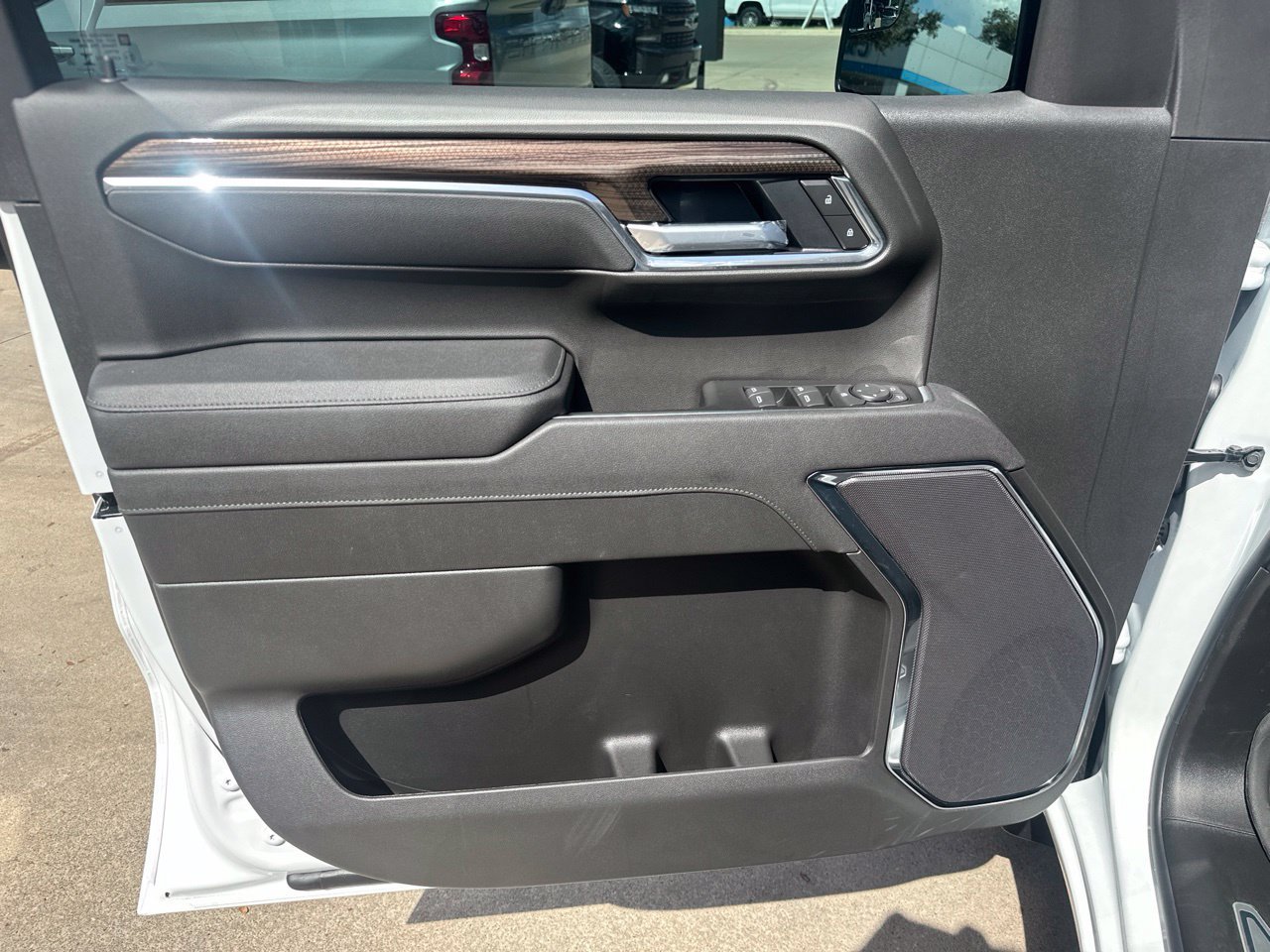 2026 Chevrolet Silverado 1500 LT - Photo 10