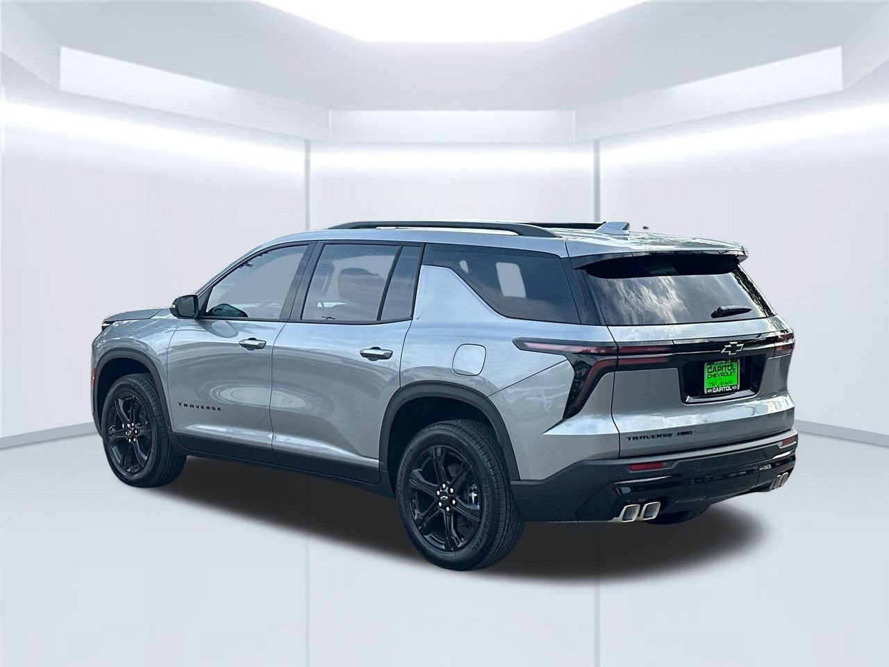 2027 Chevrolet Traverse LT SUV, photo 3