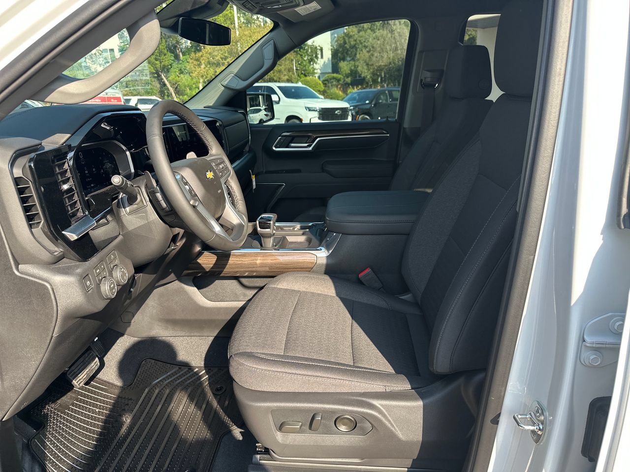 2026 Chevrolet Silverado 1500 LT - Photo 19