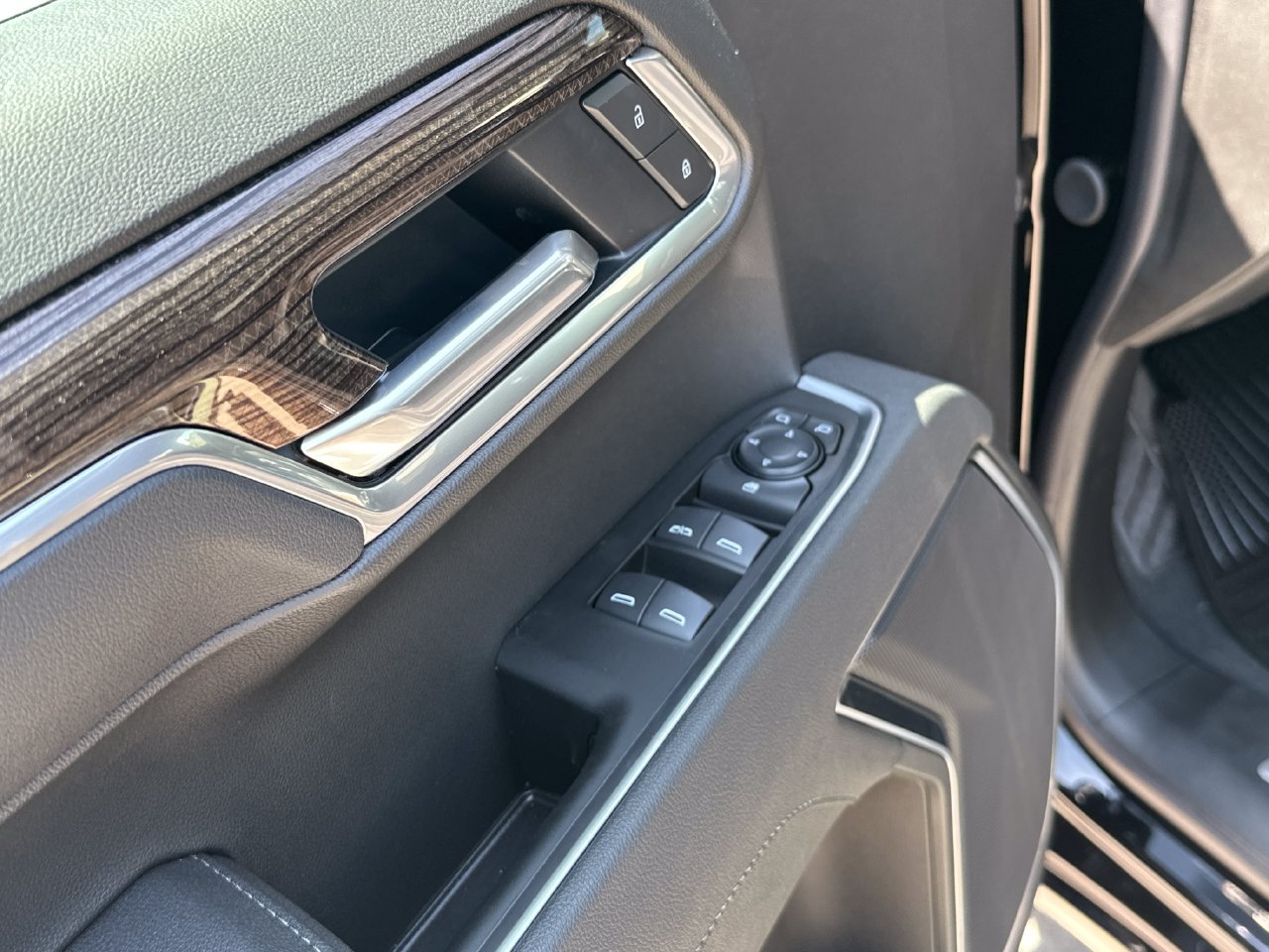 2026 Chevrolet Silverado 1500 LT - Photo 11