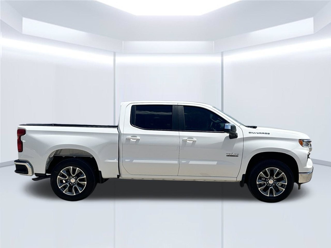2026 Chevrolet Silverado 1500 LT - Photo 9