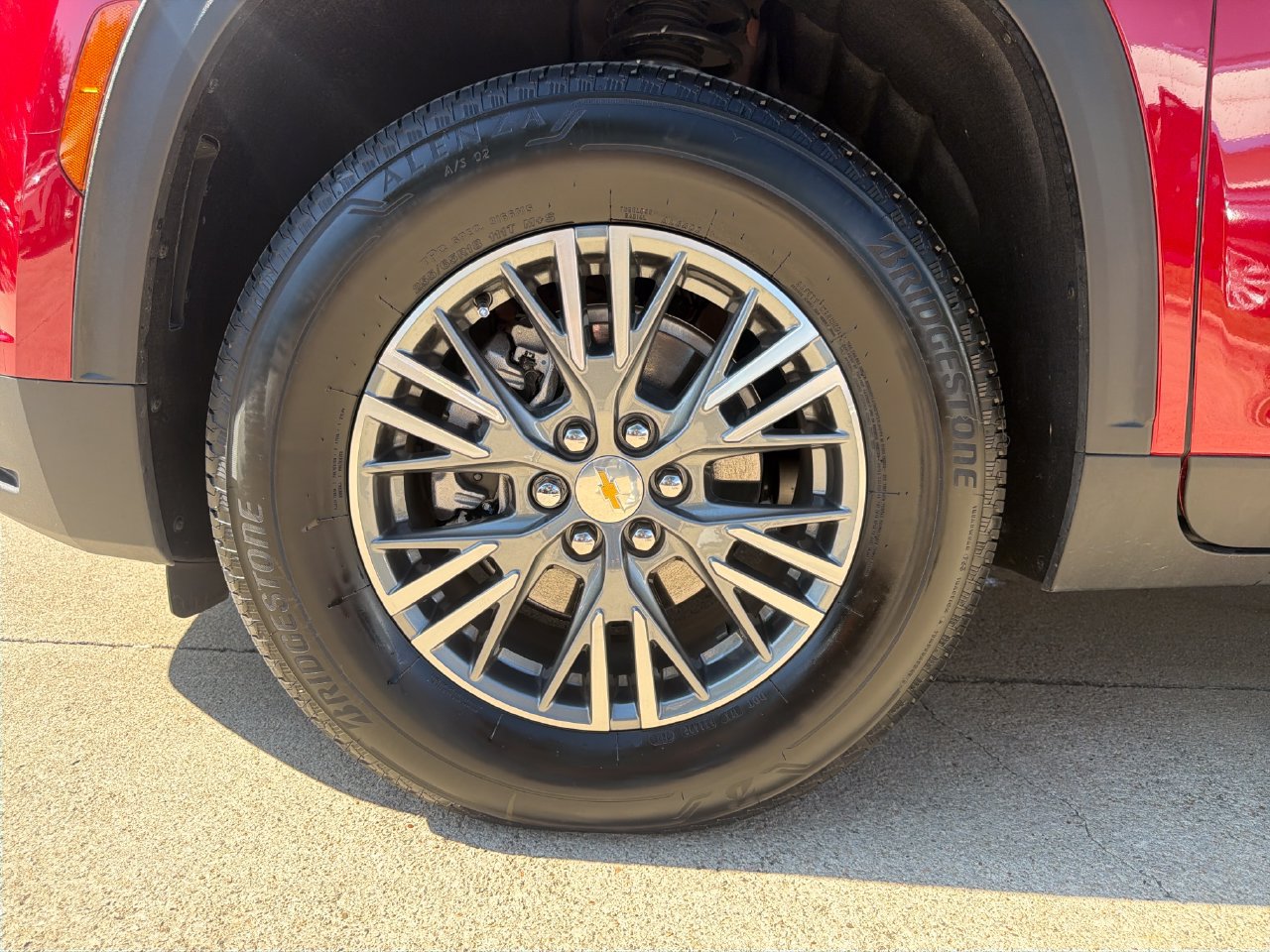 2027 Chevrolet Traverse LT - Photo 27