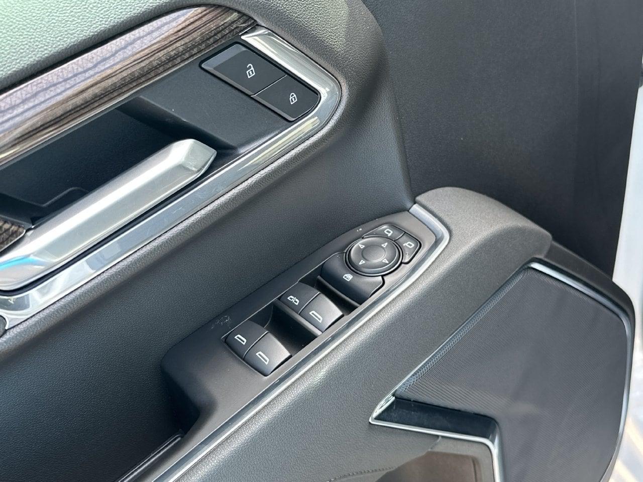 2026 Chevrolet Silverado 1500 LT Truck, photo 12