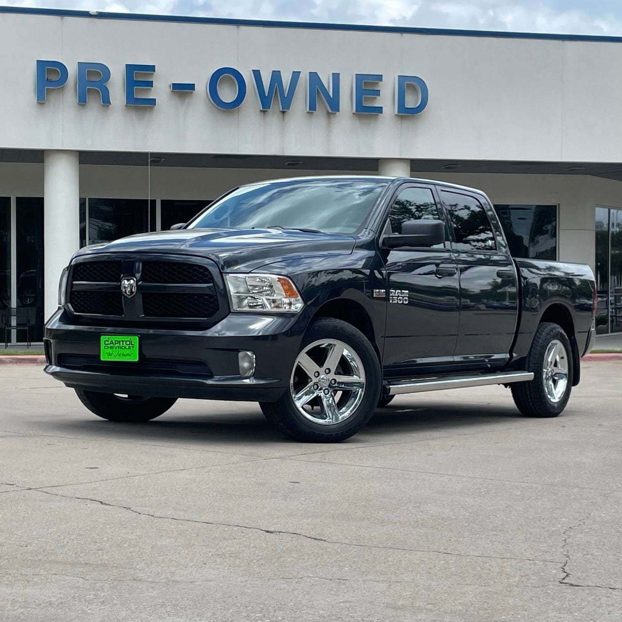 2017 RAM 1500 Express 4x4 Crew Cab 5'7's photo