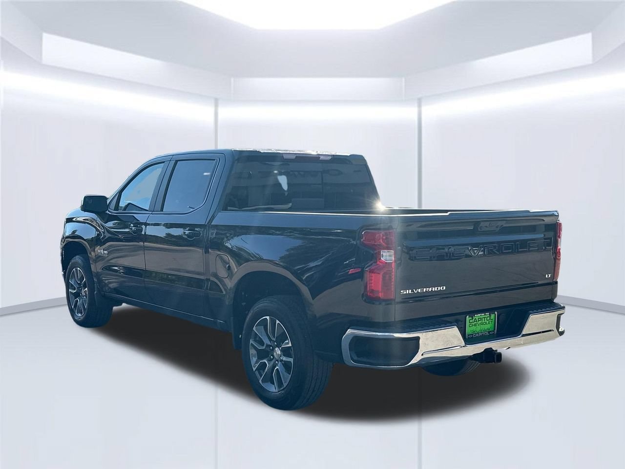 2026 Chevrolet Silverado 1500 LT Truck, photo 3