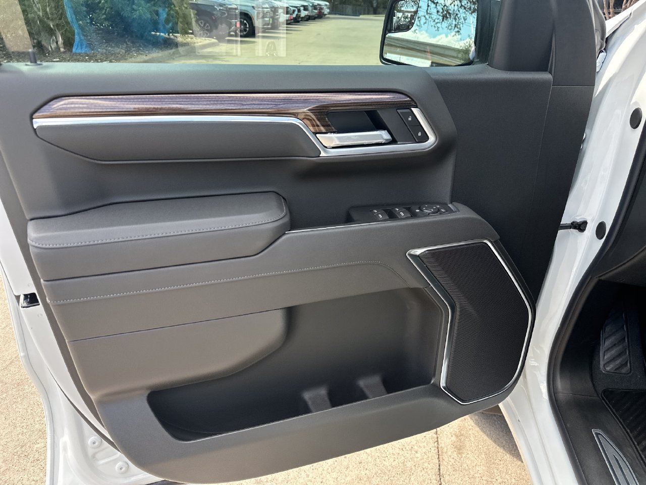 2026 Chevrolet Silverado 1500 LT - Photo 10