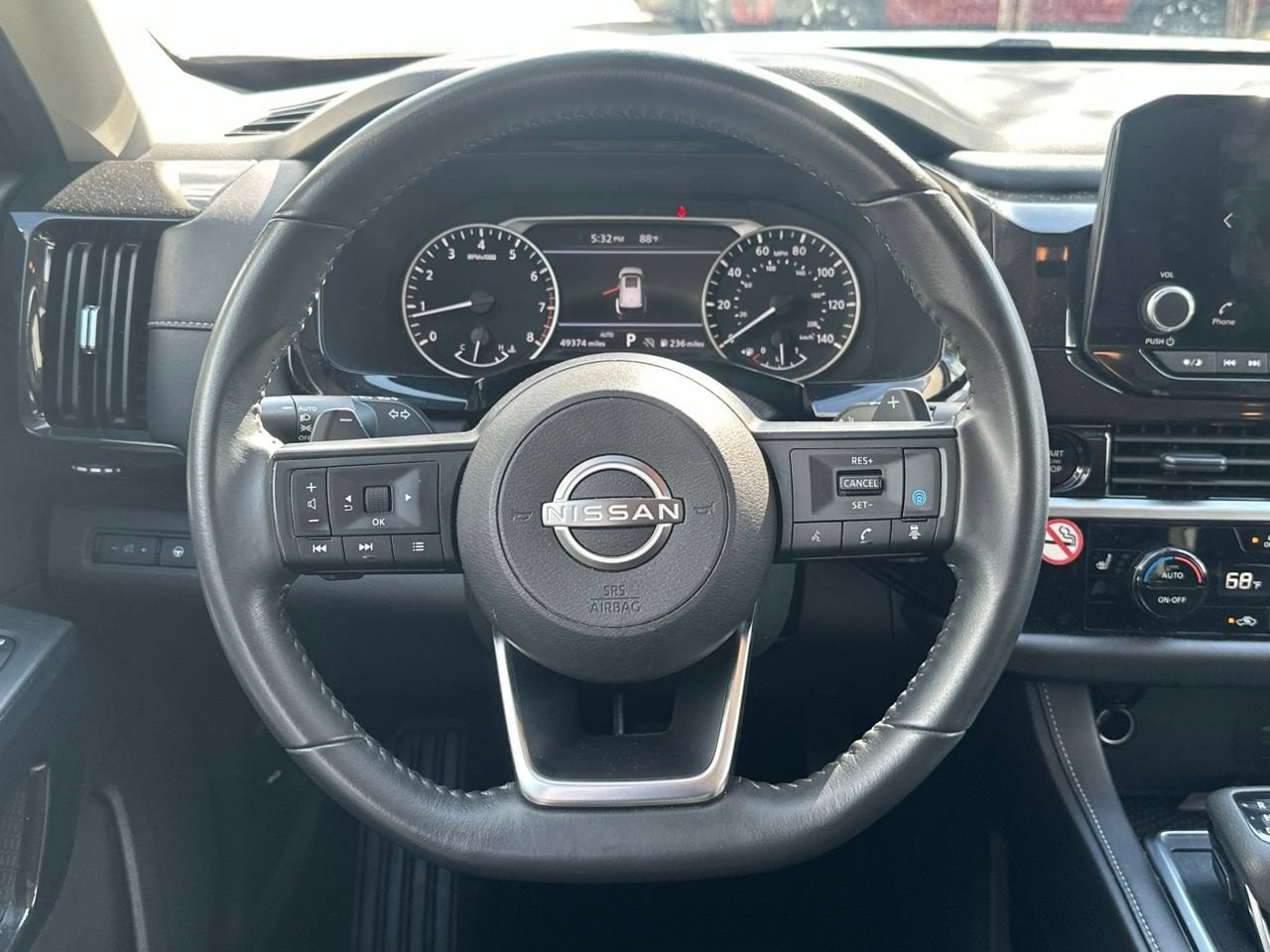 2025 Nissan Pathfinder SV - Photo 14