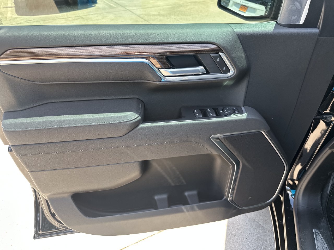 2026 Chevrolet Silverado 1500 LT - Photo 10