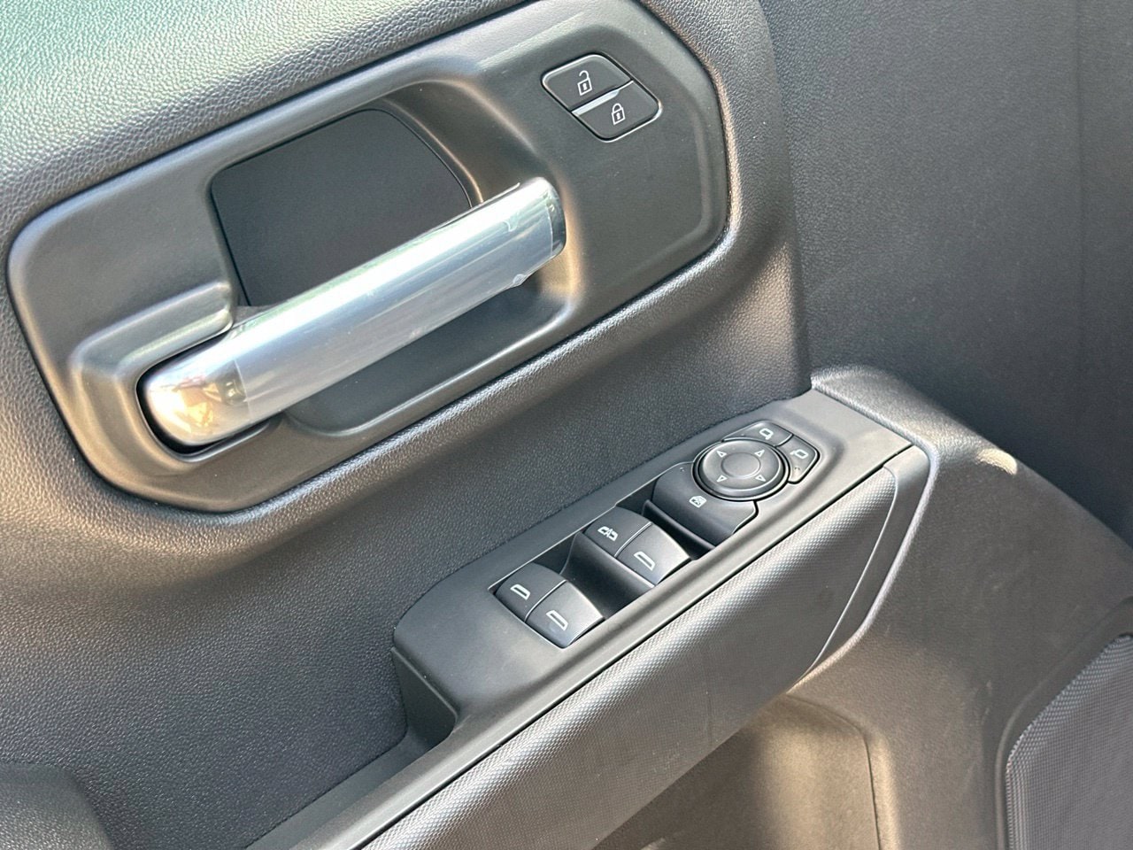 2026 Chevrolet Silverado 1500 Custom - Photo 12