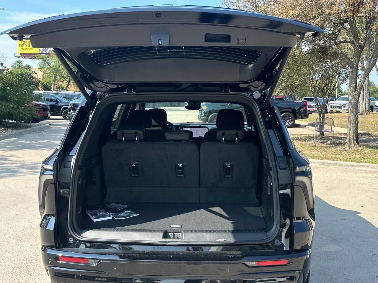 2027 Chevrolet Traverse RS SUV, photo 24