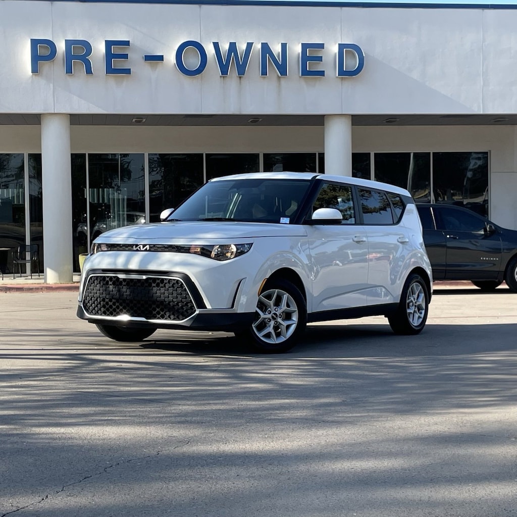 Used 2023 Kia Soul LX Hatchback