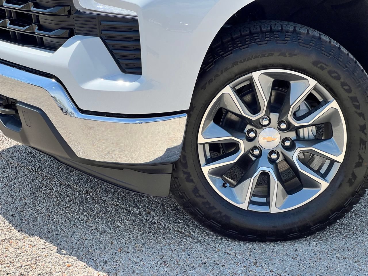 2026 Chevrolet Silverado 1500 LT Truck, photo 2