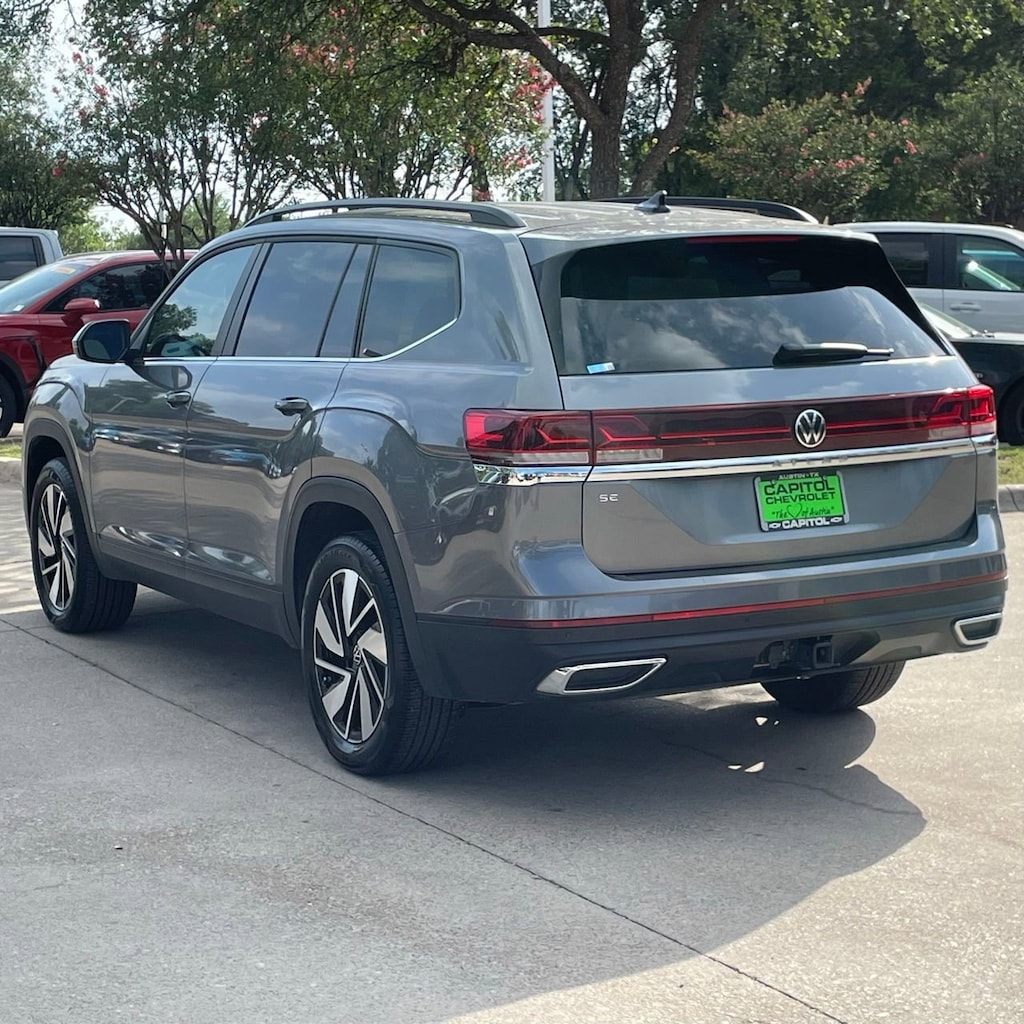 Used 2025 Volkswagen Atlas 2.0T SE w/Technology SUV