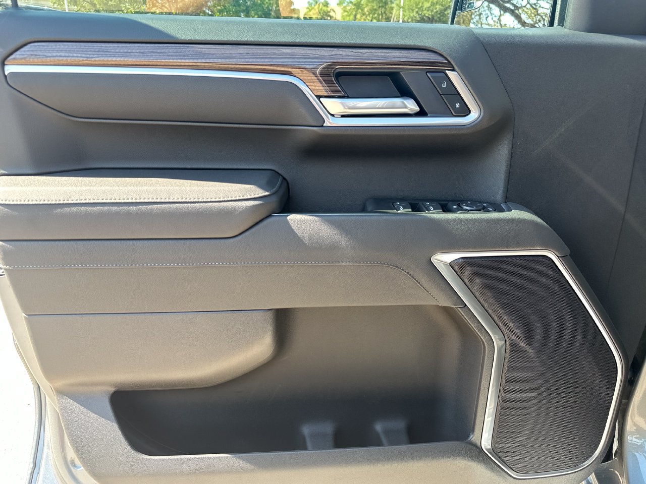 2026 Chevrolet Silverado 1500 LT - Photo 10