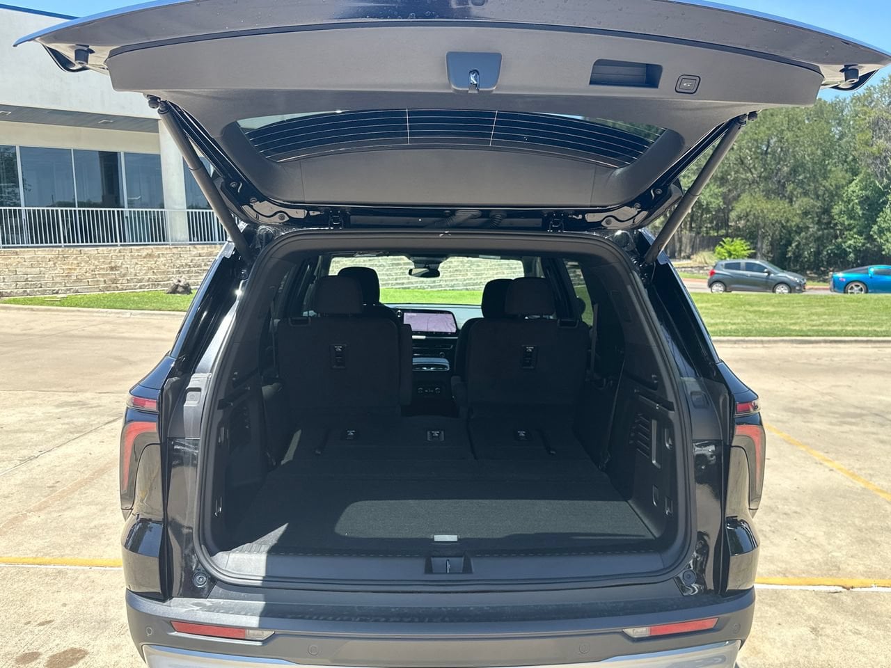 2026 Chevrolet Traverse LT - Photo 24