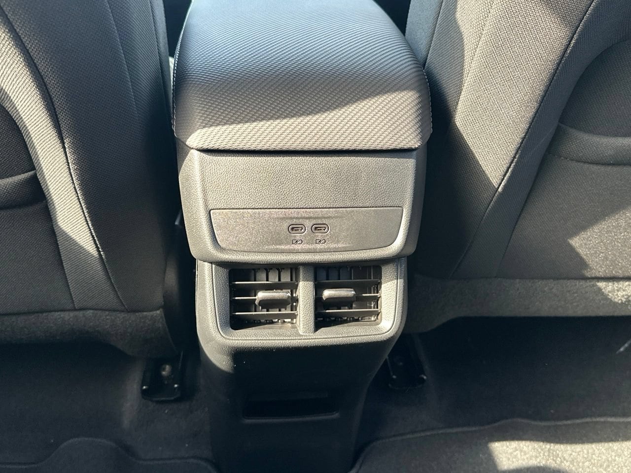 2027 Chevrolet Equinox LT SUV, photo 25