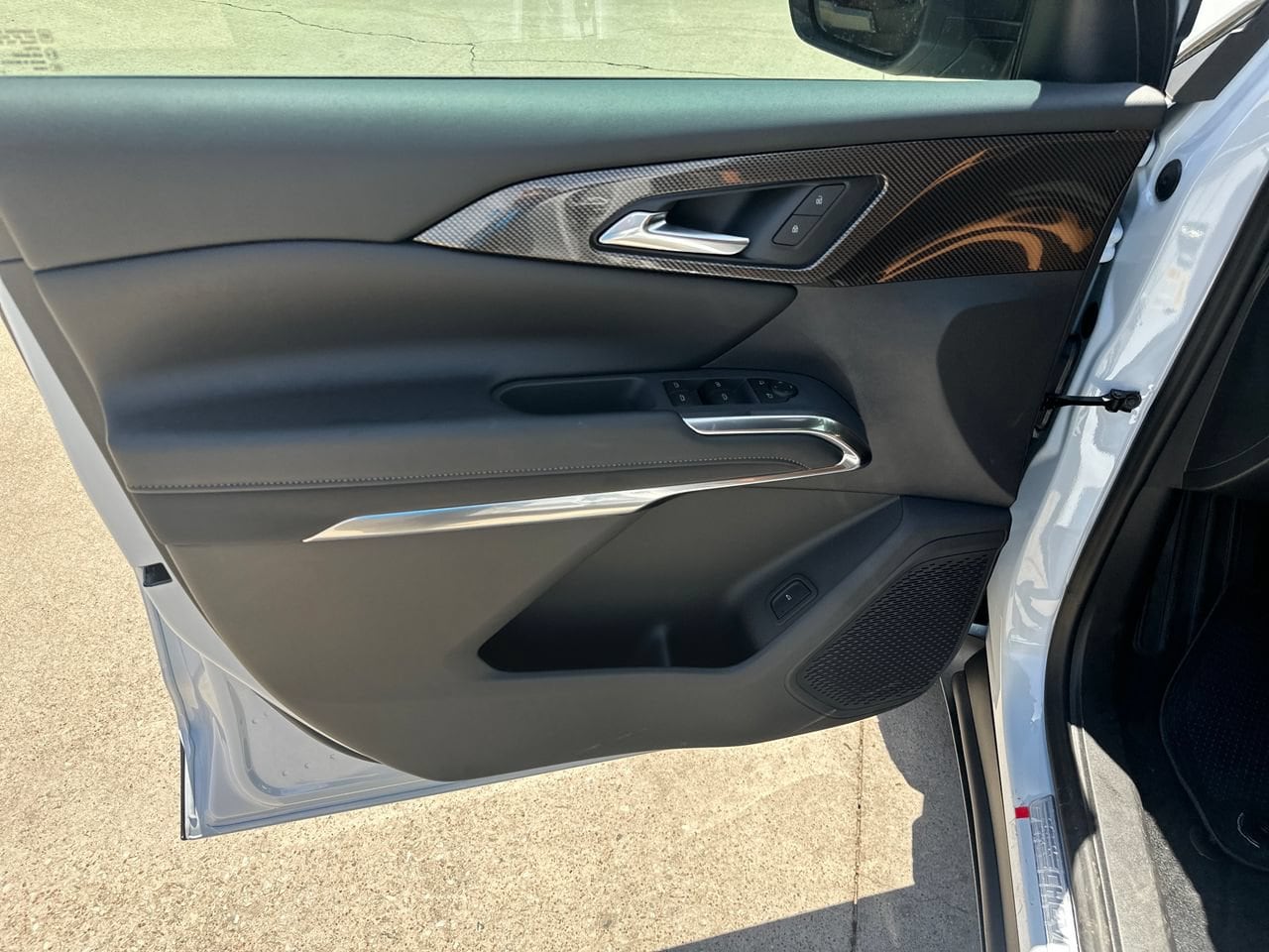 2027 Chevrolet Traverse Z71 SUV, photo 10