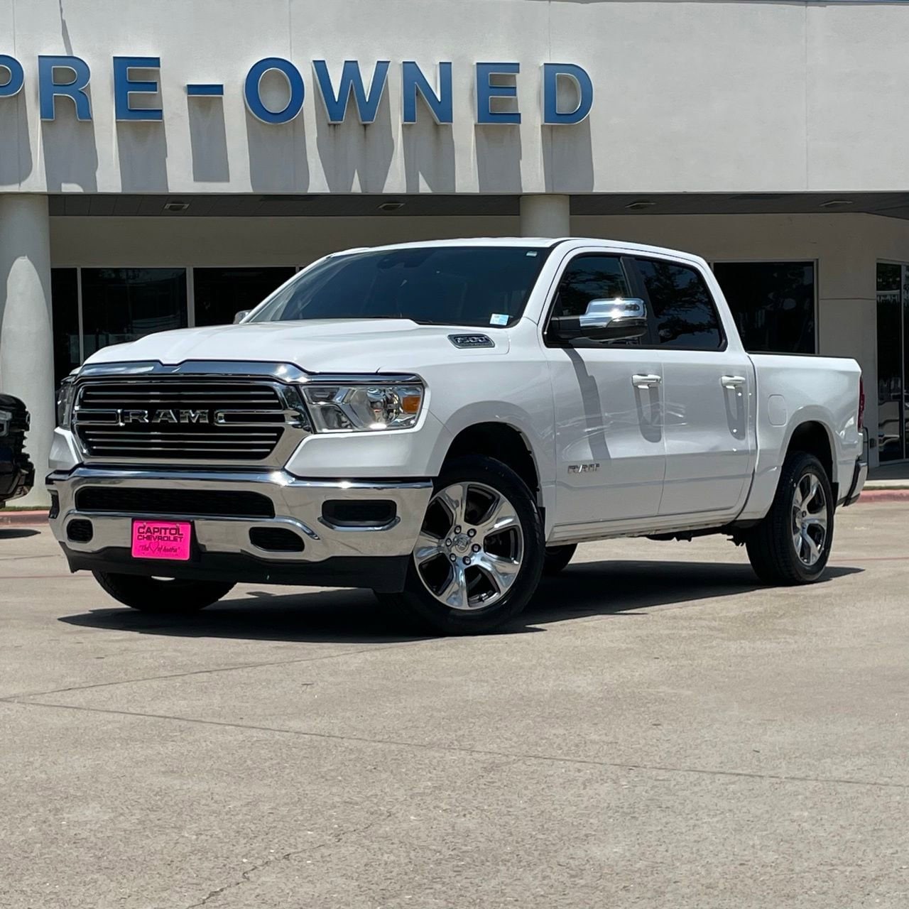 2024 RAM 1500 Laramie Crew Cab 5'7's photo