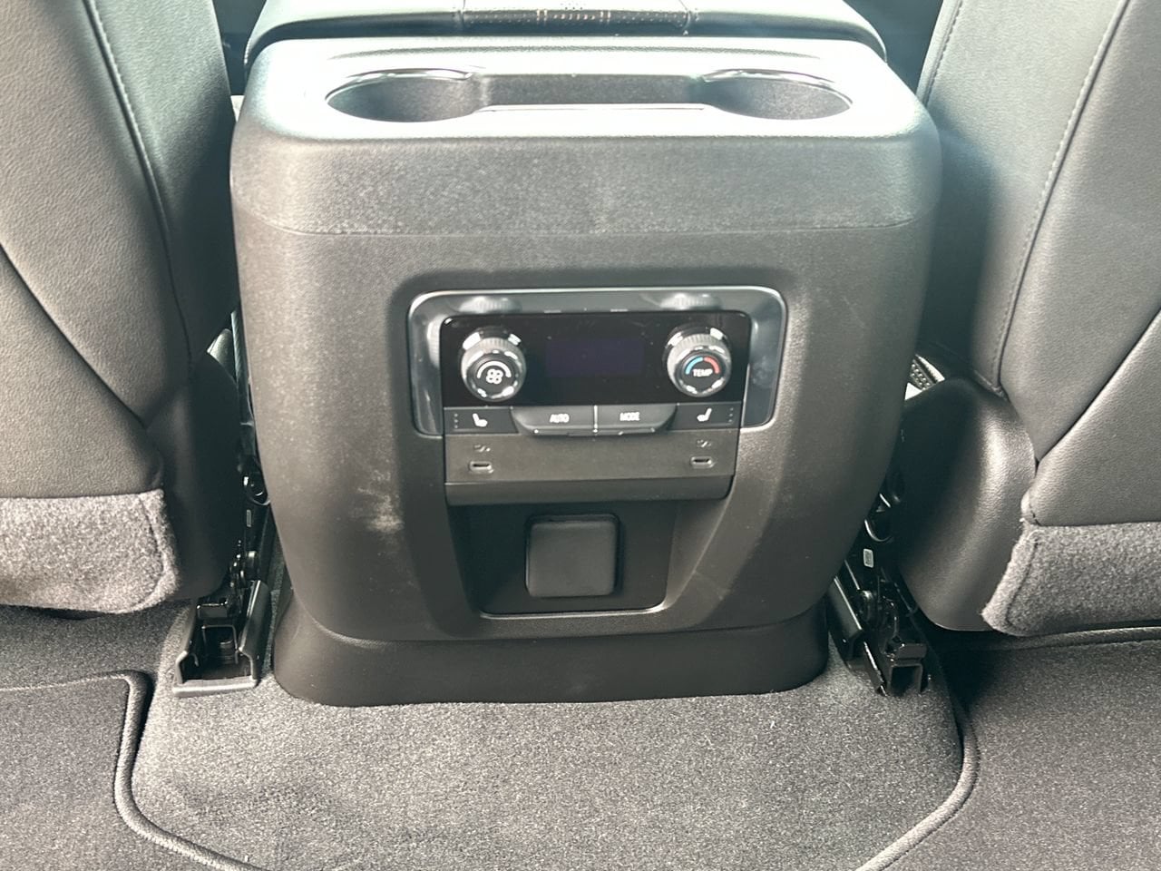 2026 Chevrolet Tahoe High Country, photo 28