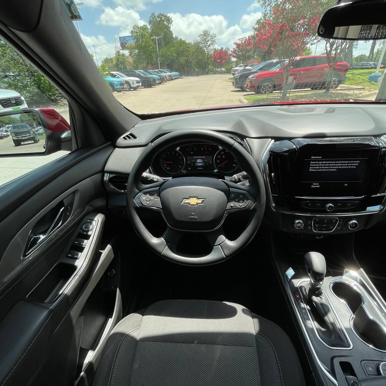 2023 Chevrolet Traverse 1LT - Photo 12