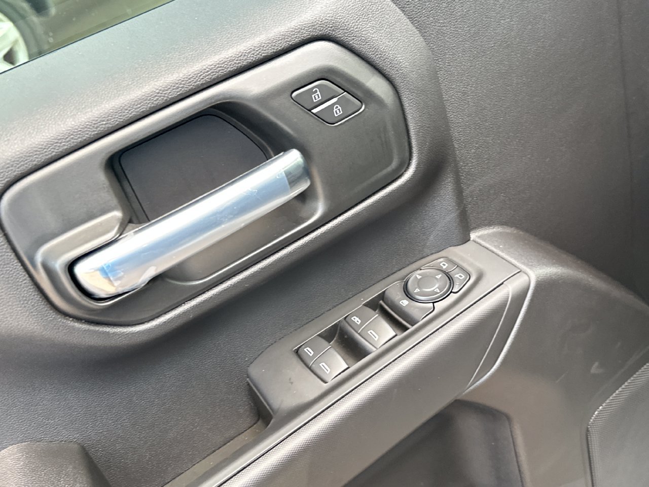 2026 Chevrolet Silverado 1500 Custom - Photo 11