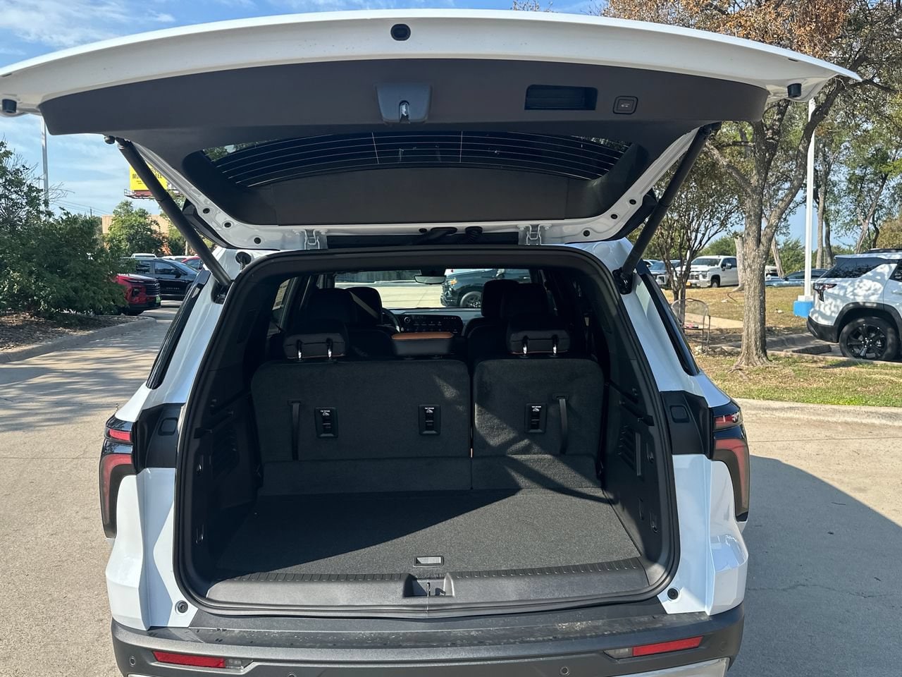 2027 Chevrolet Traverse Z71 SUV, photo 26