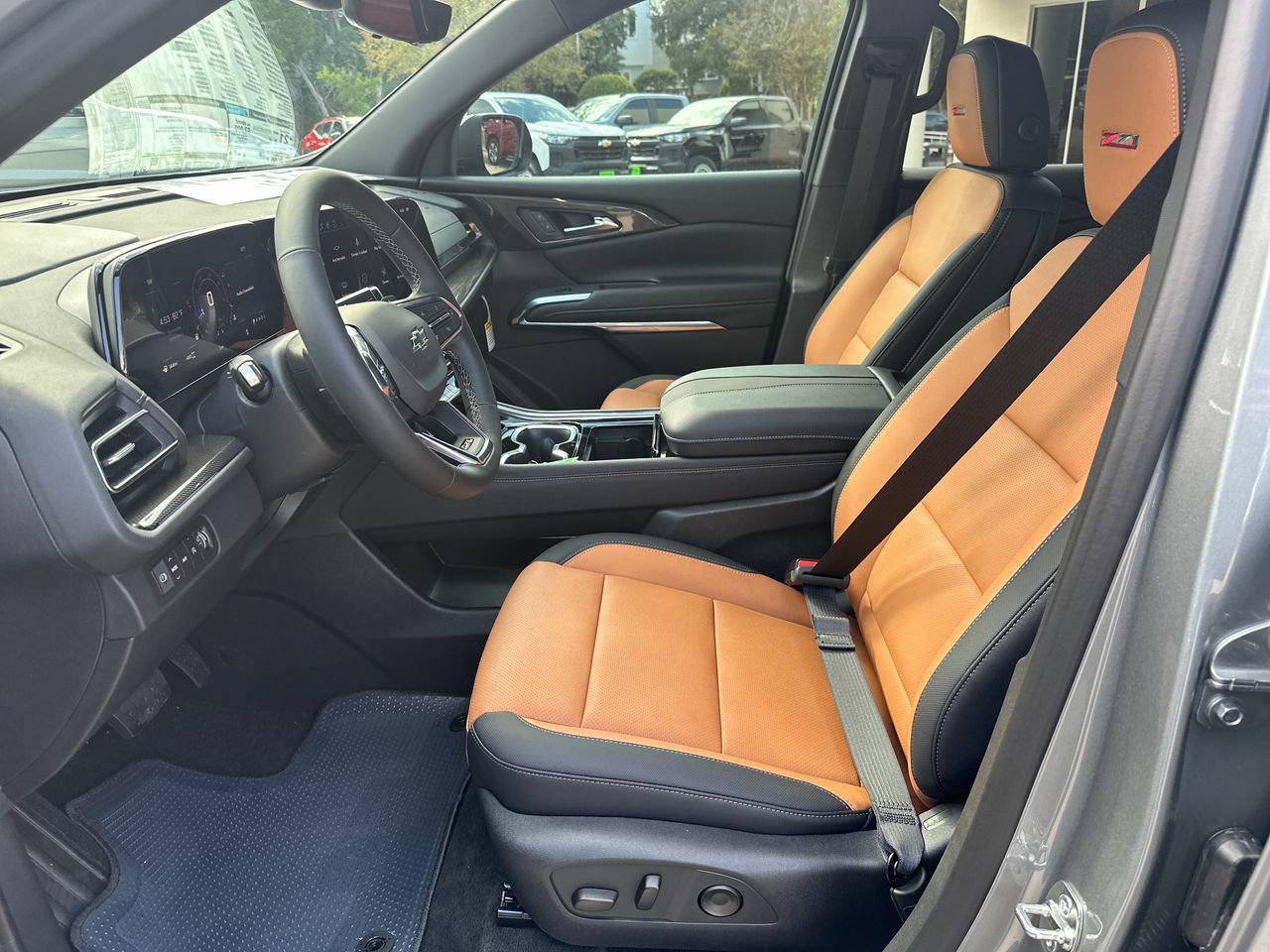 2027 Chevrolet Traverse Z71 SUV, photo 10