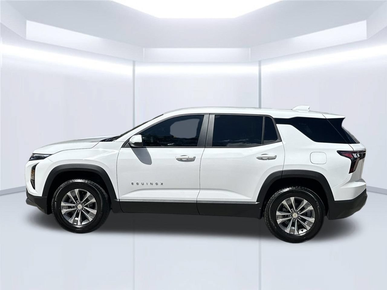 2027 Chevrolet Equinox LT SUV, photo 3