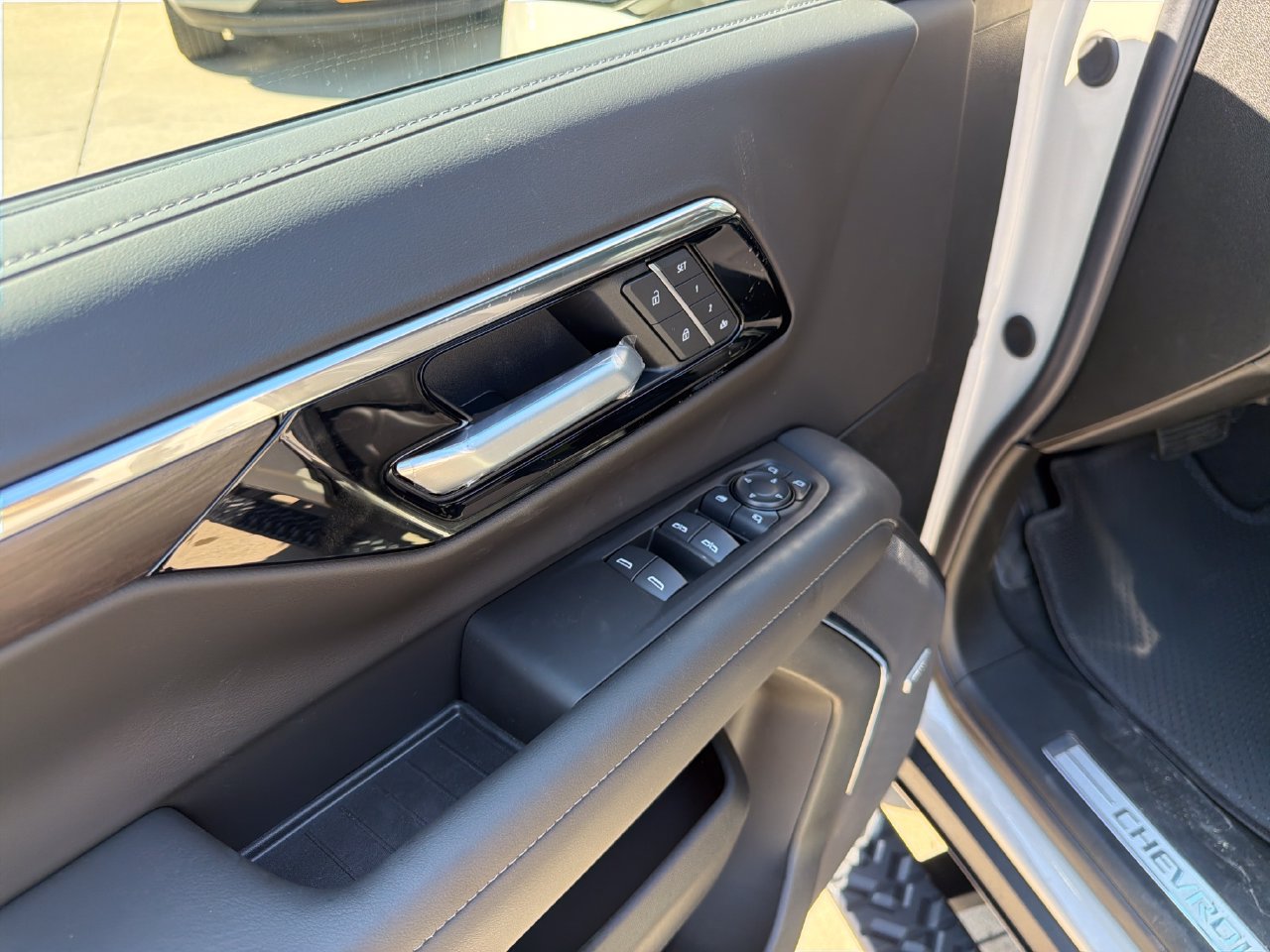 2027 Chevrolet Tahoe Z71 SUV, photo 12