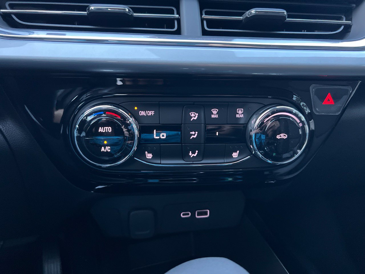 2026 Chevrolet Trax LT - Photo 19