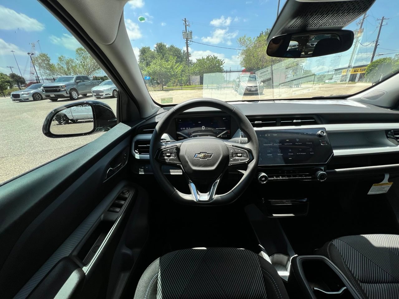 2027 Chevrolet Bolt LT SUV, photo 13
